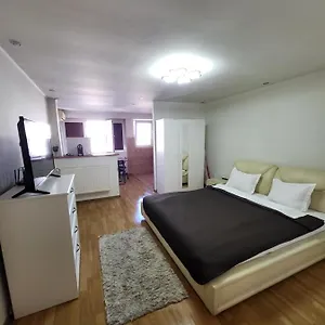 rezervați aici